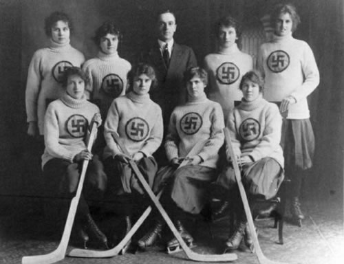 the-swastikas-hockey-team.jpg